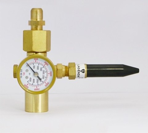 Reduktor do pompowania balonów helem z manometrem.