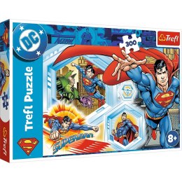 Trefl: Puzzle 300el. - Niezniszczalny Superman
