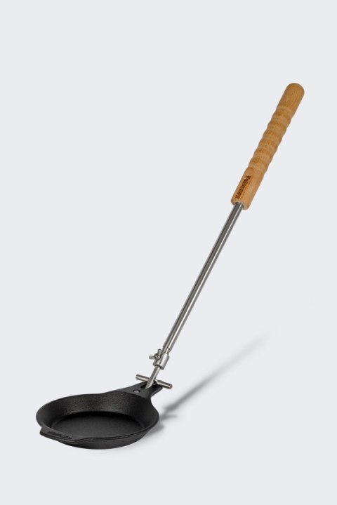 Żeliwna Patelnia Na Uchwycie Teleskopowym Petromax