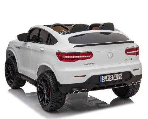 MERCEDES GLC 63S LICENCJA, 4X4, 2x12V, MIĘKKIE KOŁA EVA, MIĘKKIE SIEDZENIE, WALIZKA, FULL OPCJA/XMX608