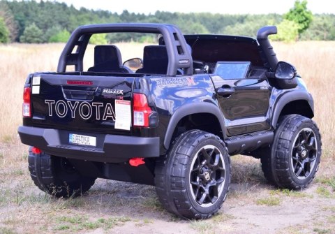 ORYGINALNA TOYOTA HILUX, 2X12V10AH W WALIZCE,MP4, LAKIER, FULL OPCJA 4X4 /DKHL850