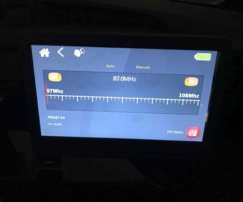 ORYGINALNA TOYOTA HILUX, 2X12V10AH W WALIZCE,MP4, LAKIER, FULL OPCJA 4X4 /DKHL850