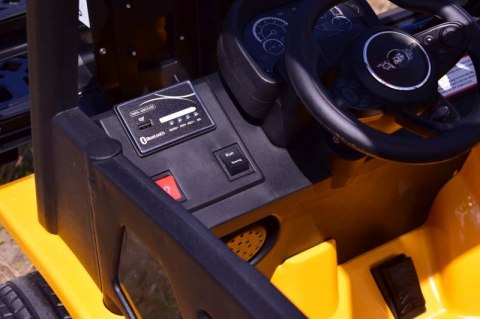 WÓZEK WIDŁOWY NA AKUMULATOR, PILOT, MIĘKKIE KOŁA, SKÓRA, FUNKCJ BUJANIA/DLS-08