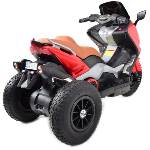 NAJNOWSZY SKUTER , POMPOWANE KOŁA, PANEL, DŹWIĘKI, SKÓRA/9188