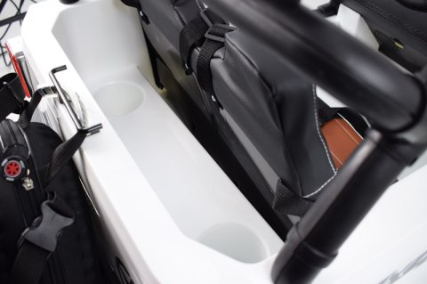 MEGA JEEP 4X4 Z REDUKTOREM NAPĘDU EXCLUSIVE, WOLNY START,MIĘKKIE KOŁA, 2x12V 10 Ah/WXE1688