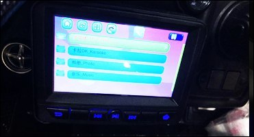 MEGA POJAZD- ORYGINALNY MERCEDES G63, NAPĘD 6X6, MIĘKKIE KOŁA, MIĘKKIE SIEDZENIE, SIEDZENIE DLA RODZICA, 12v14AH, LAKIER, MP4/SX