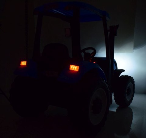 OLBRZYMI TRAKTOR NEW HOLLAND T7 NA AKUMULATOR Z PILOTEM 24 V, 400 W/A011-24