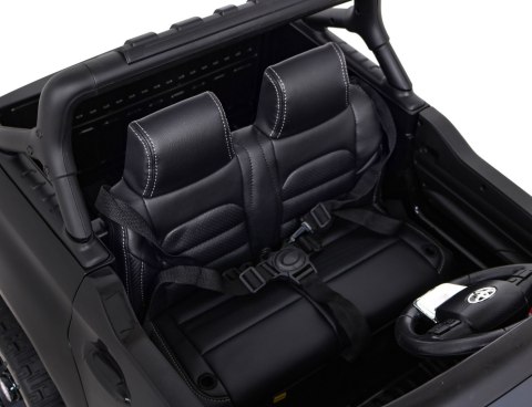 Toyota Hilux na akumulator dla dzieci Czarny Pickup + Napęd 4x4 + Pilot