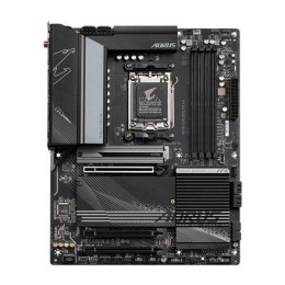 Gigabyte | X670 AORUS ELITE AX 1.0A M/B | Rodzina procesorów AMD | Gniazdo procesora AM5 | DDR5 DIMM | Gniazda pamięci 4 | Obsłu