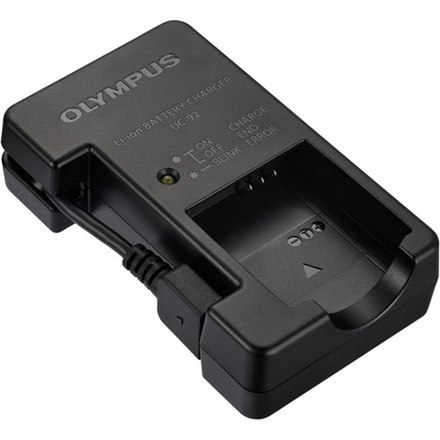 Olympus | UC-92 Ładowarka USB | V6210420W000 | MP | ISO | Przekątna wyświetlacza " | Powiększenie x | Czarny