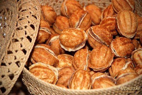 OPIEKACZ DO CIASTEK / ORZESZKÓW FORMA 12szt ZILNER ZL-111