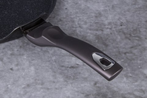 PATELNIA NALEŚNIKOWA Z POWŁOKĄ GRANITOWĄ 25CM DO NALEŚNIKÓW BERLINGER HAUS SHINY BLACK BH-6613