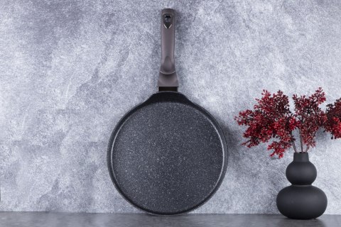 PATELNIA NALEŚNIKOWA Z POWŁOKĄ GRANITOWĄ 28CM DO NALEŚNIKÓW BERLINGER HAUS SHINY BLACK BH-7132