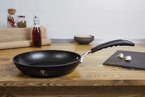 PATELNIA TYTANOWA 24cm BERLINGER HAUS BLACK PROFESSIONAL LINE BH-6116