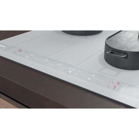 Hotpoint | HB 8460B NE/W | Hob | Induction | Number of burners/cooking zones 4 | Touch | Timer | White