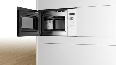 Bosch | Microwave Oven | BFL554MW0 | Built-in | 25 L | 900 W | White