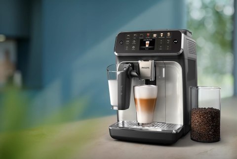 Espresso Machine | EP4446/70 | Pump pressure 15 bar | Built-in milk frother | Fully Automatic | 1500 W | Black/Silver