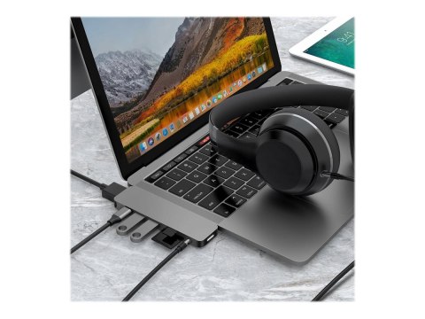 Hyper HyperDrive USB-C 7-in-1 Laptop Form-Fit Hub - Space Grey