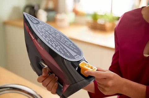 Philips | DST7022/40 | Żelazko parowe | 2800 W | Pojemność zbiornika na wodę 0,3 ml | Ciągły strumień pary 50 g/min | Wydajność