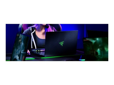 Razer | Blade 16 | Black | 16 " | UHD+/FHD | 3840 x 2400 | Anti-glare | Intel Core i9 | i9-13950HX | 32 GB | DDR5-5600 | SSD 200