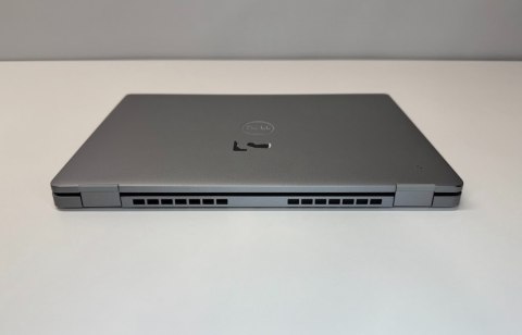 DELL Renew | REFURBISHED Grade B Dell Latitude 5330 | 13.3 " | FHD | Intel Core i3 | i3-1215U | 16 GB | Pojemność dysku SSD 256